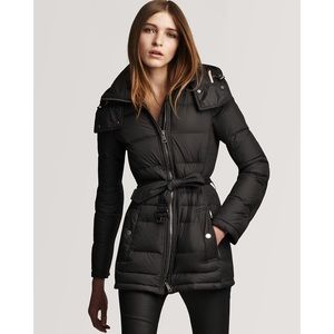 Burberry Puffer Coat in XS